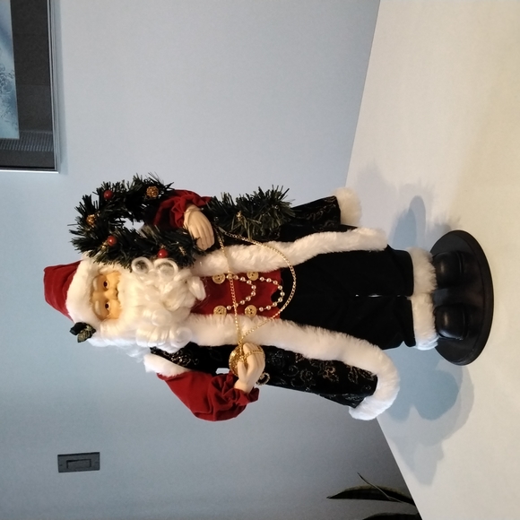 18" Santa - Picture 1 of 4